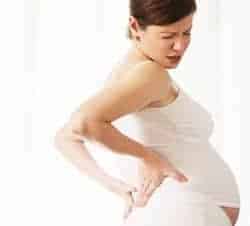 mujer embarazada con dolor lumbar